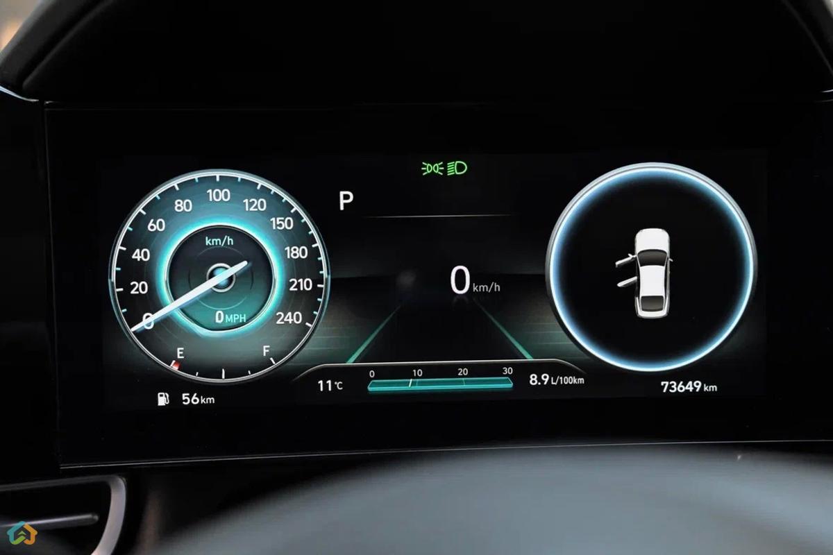 Hyundai Elantra SEL PLUS 2023/04 - image 8