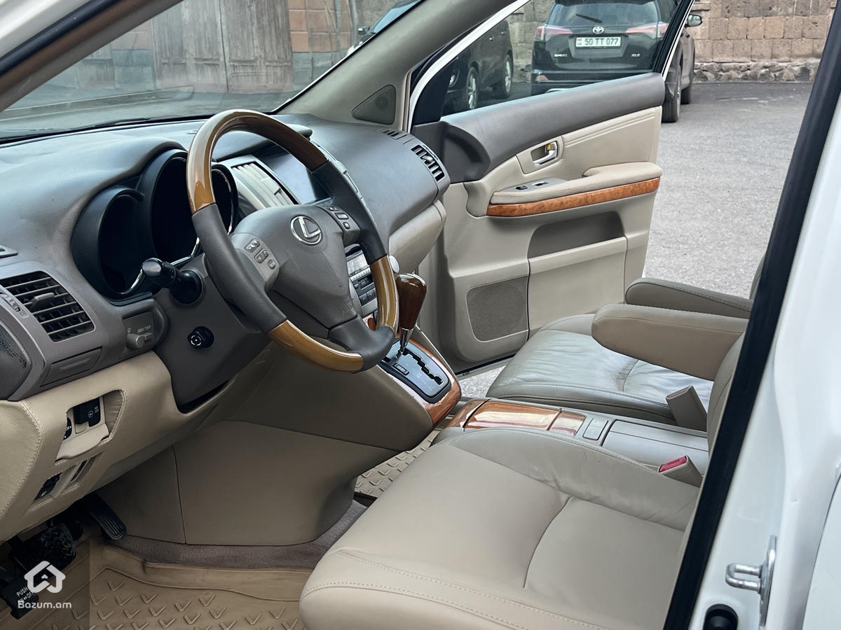 Lexus Rx350  - image 7