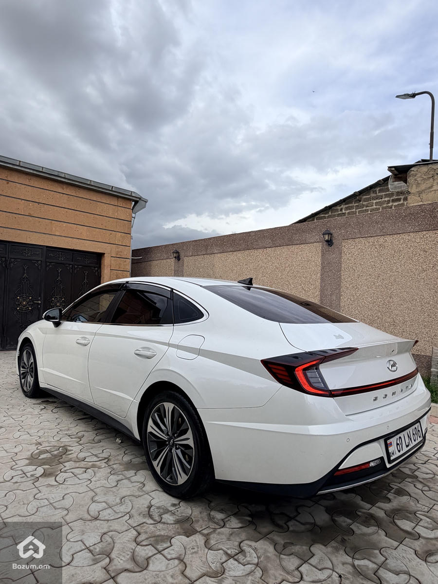 Hyundai - image 3