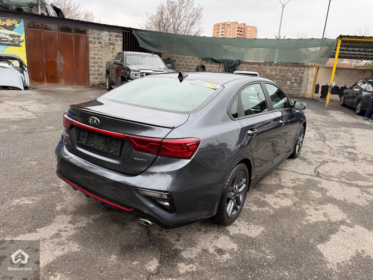 KIA FORTE GT-LINE  - image 24