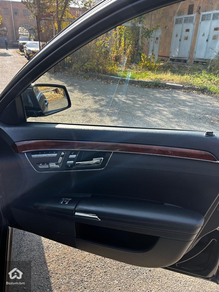 Merdedes Benz S500 W221 - image 16