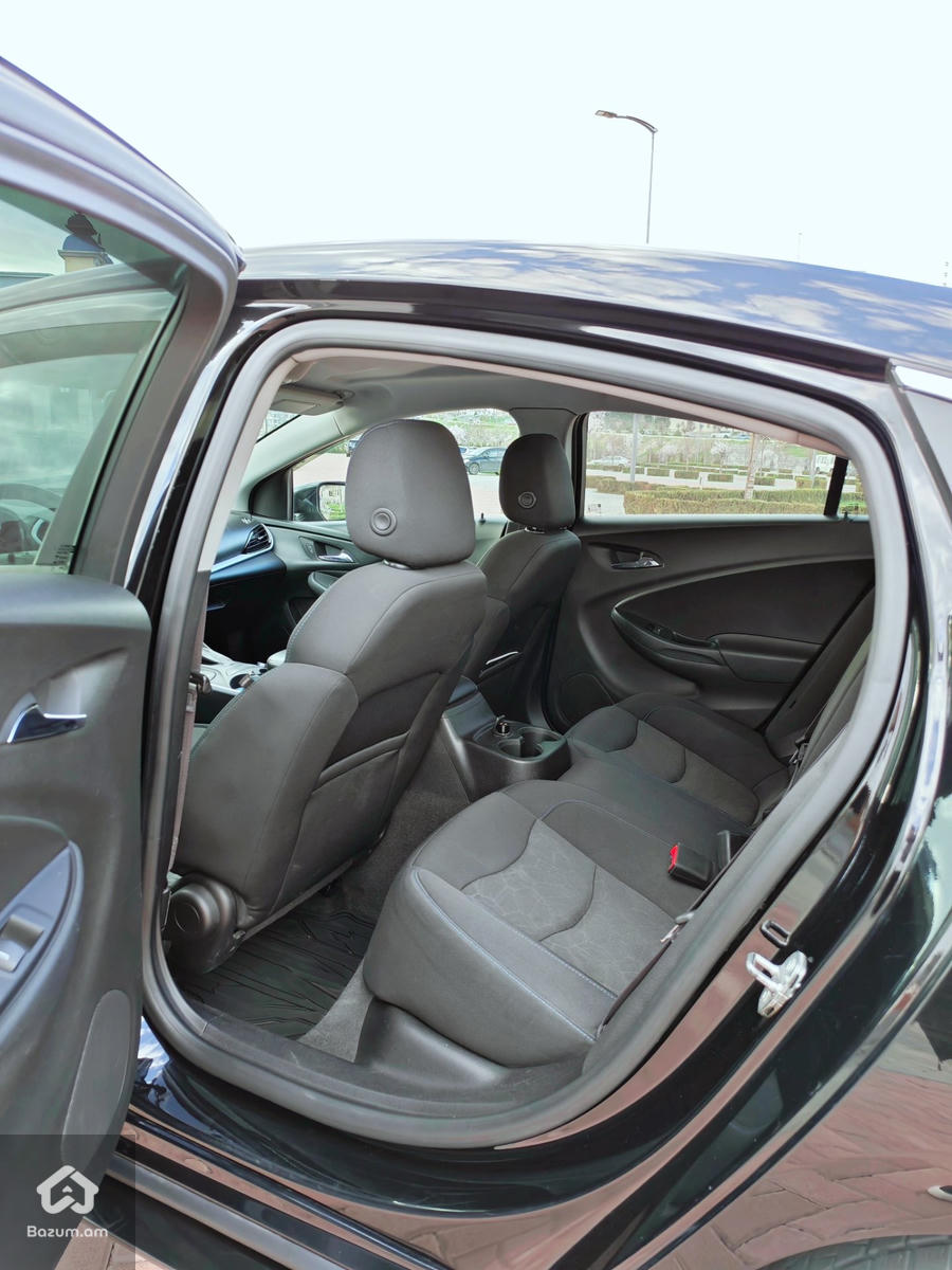 Chevrolet Volt 2 LT - image 6