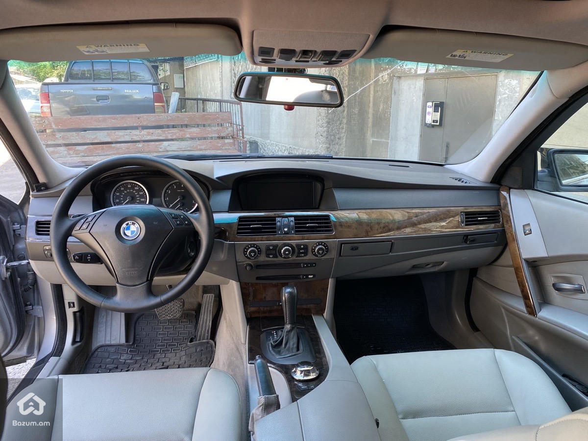BMW 525i - image 8