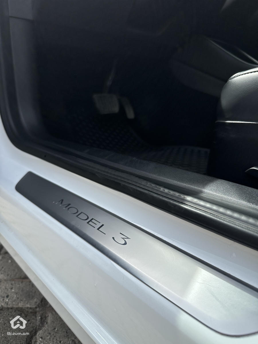 Tesla - image 12