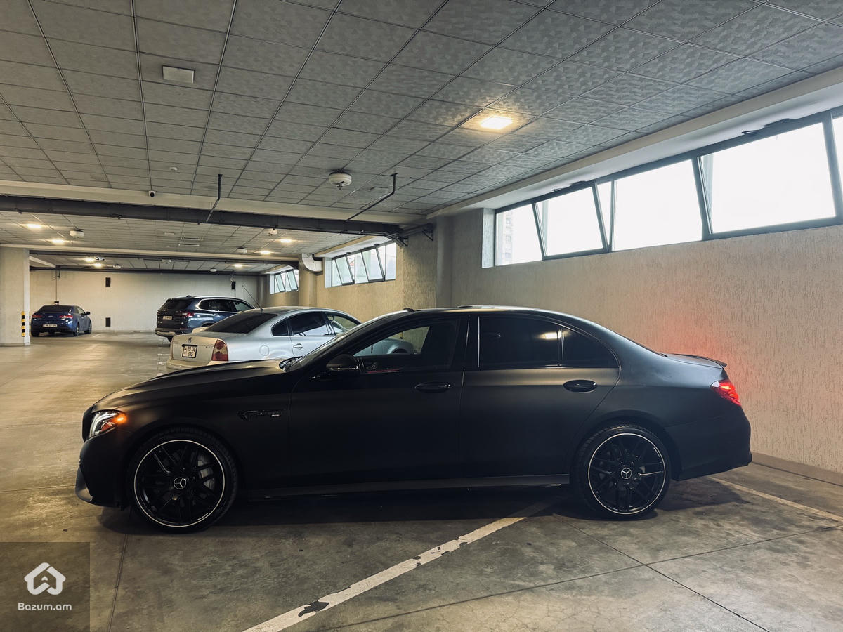 mercedes benz - image 3
