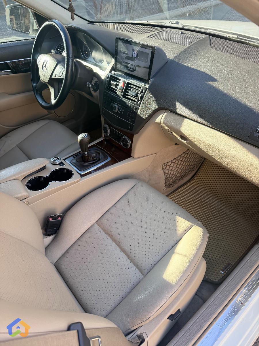 Mercedes  - image 12