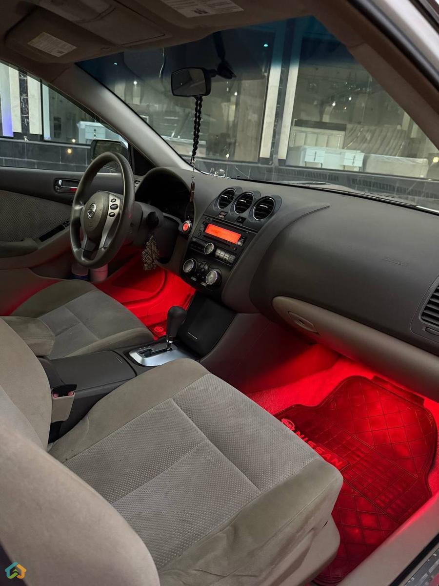 Nissan Altima S - image 7