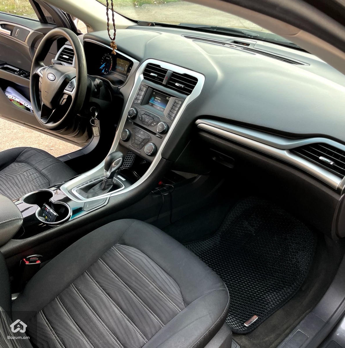 Ford Fusion - image 7