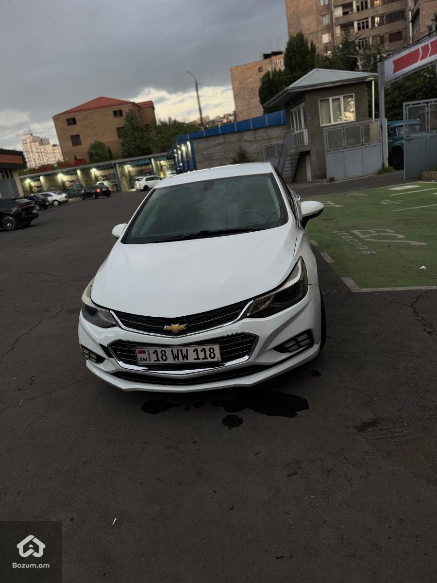 Chevrolet Cruze - image 8