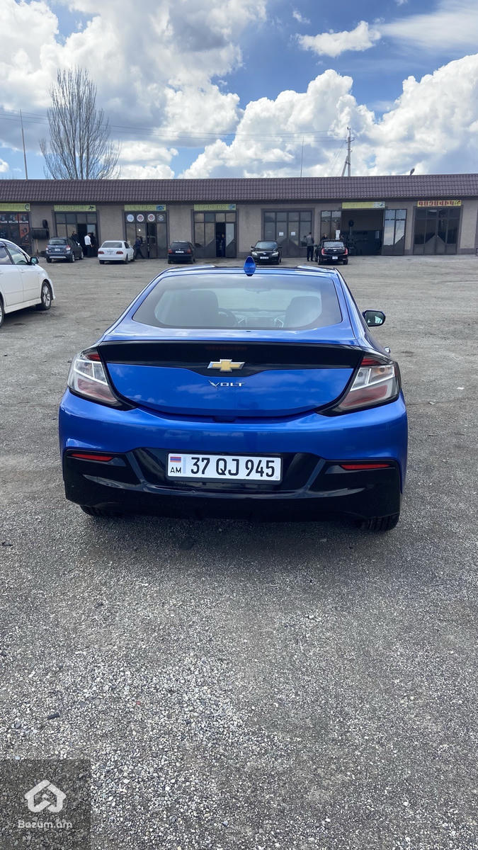 Chevrolet Volt 2 - image 2