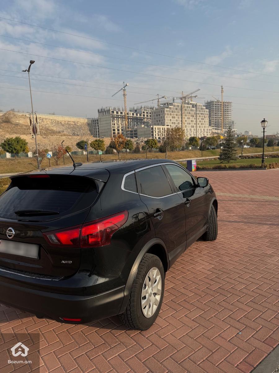 Nissan Rogue - image 4