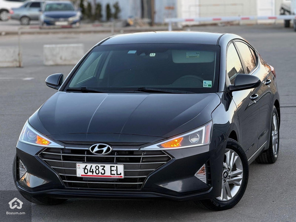 Hyundai Elantra - image 14
