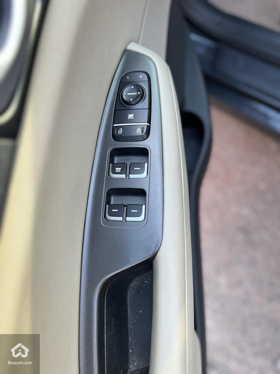 Kia optima - image 12