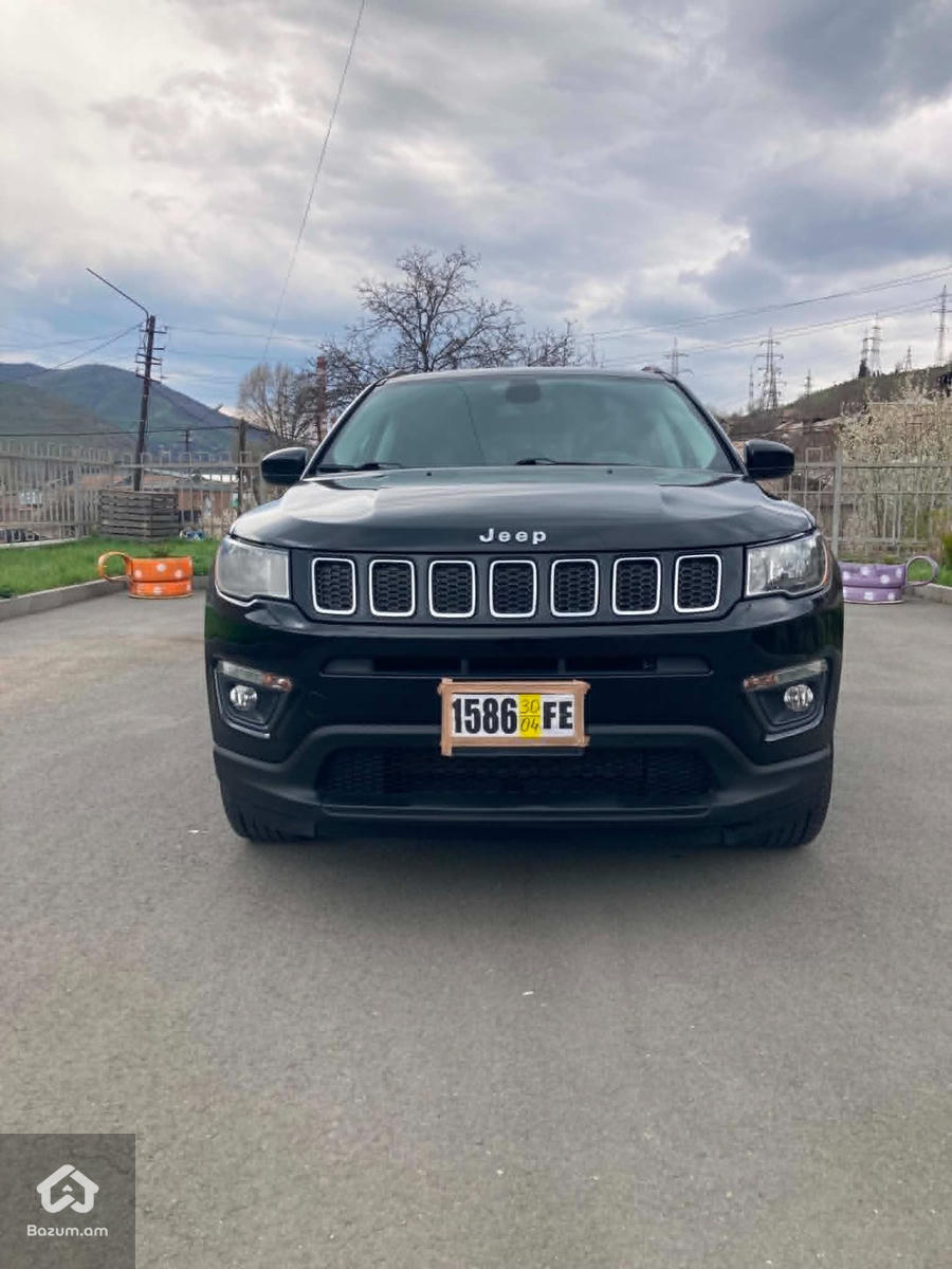 2019 Jeep Compass, Latitude 4X4 - image 3