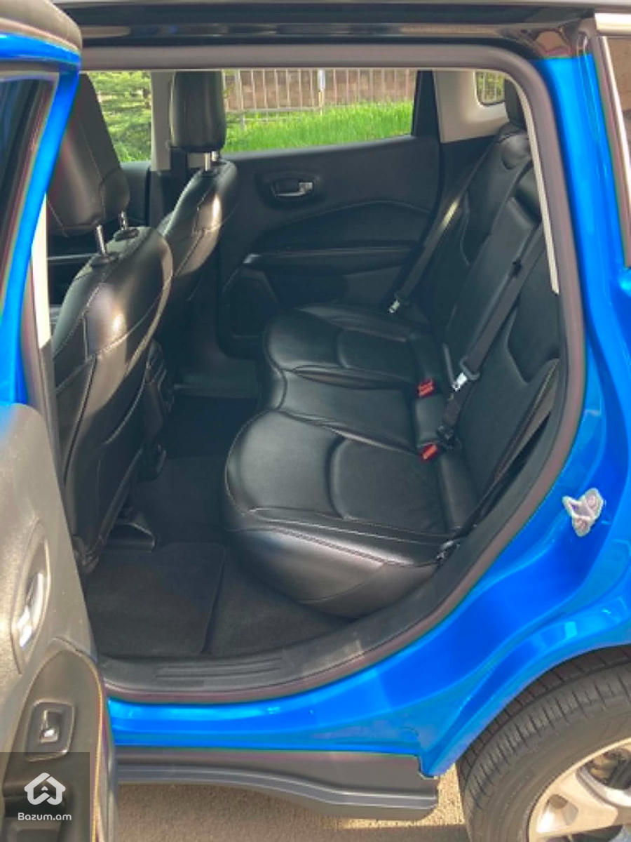 2020 Jeep Compass, Limited 4X4 - image 11