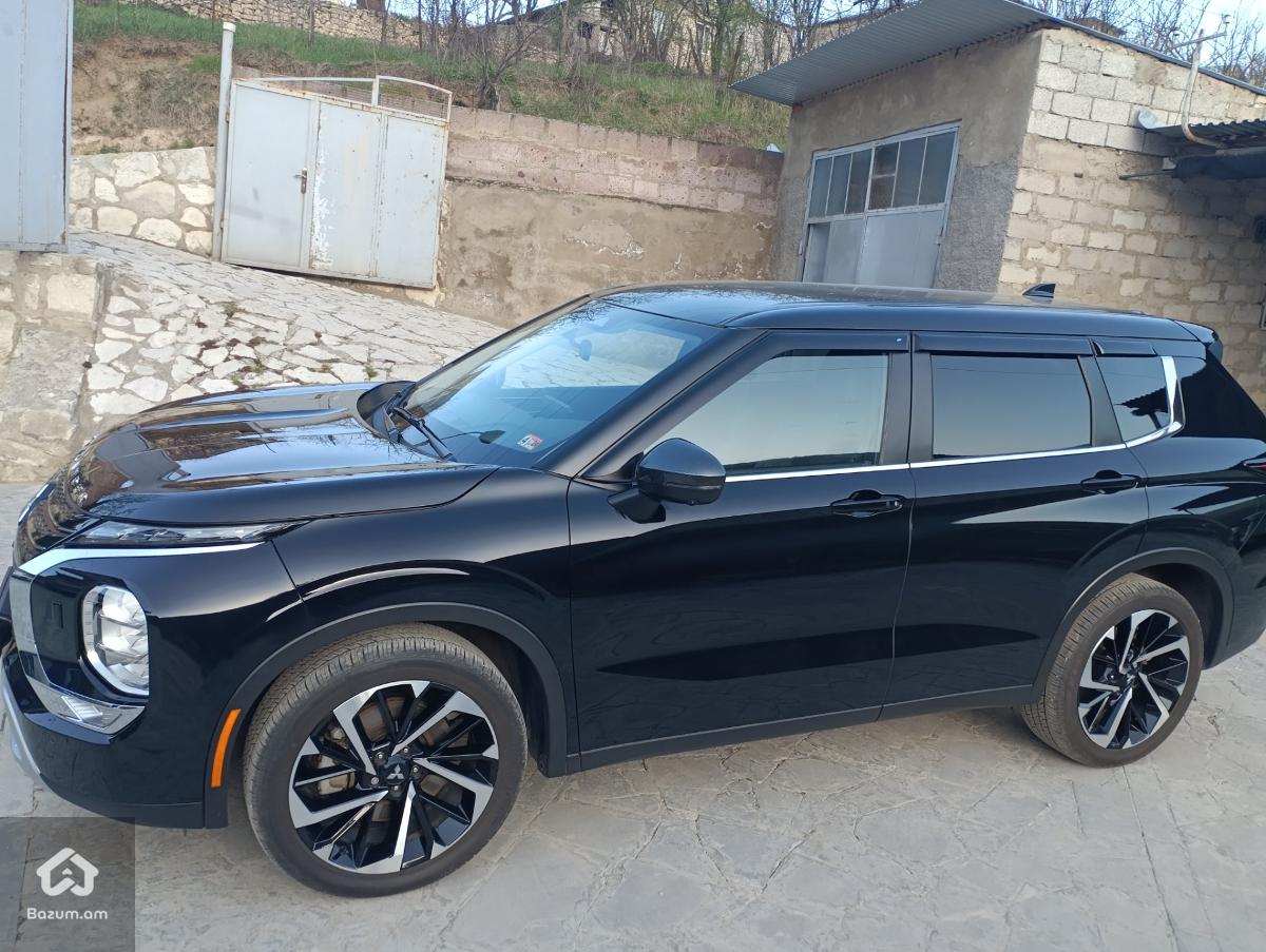 Mitsubishi Outlander SE - image 6