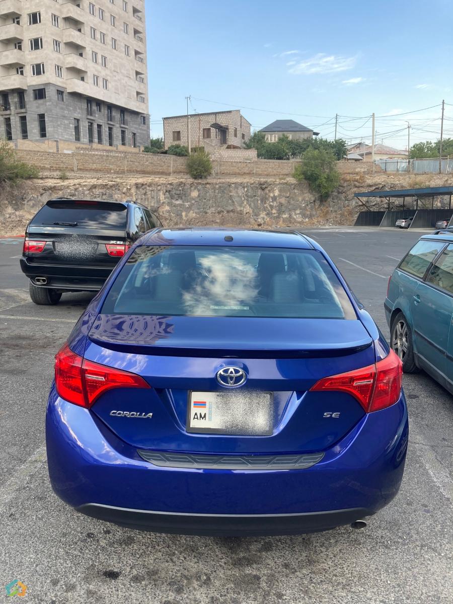 Toyota Corolla - image 8