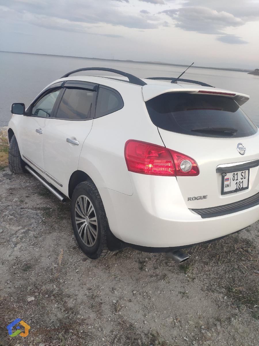 Nissan Rogue - image 3