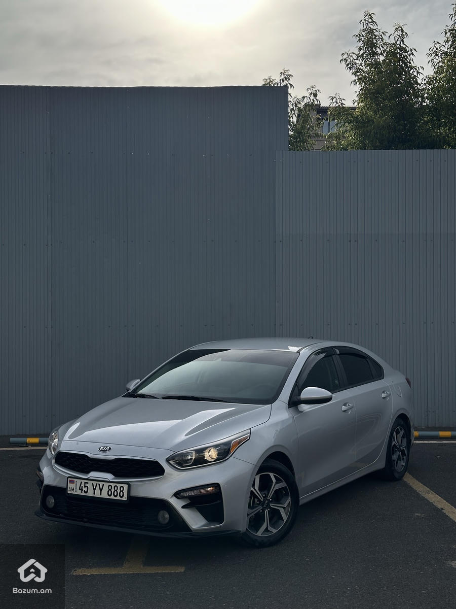 Kia Forte - image 4