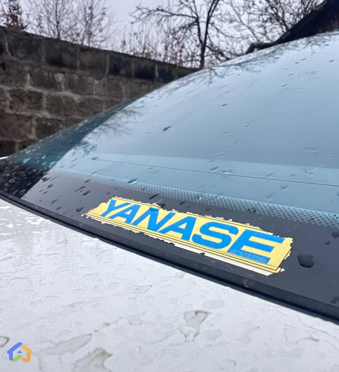 Mercedes Benz - image 13