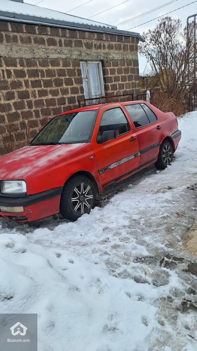 VOLKSWAGEN VENTO 1996 - image 3
