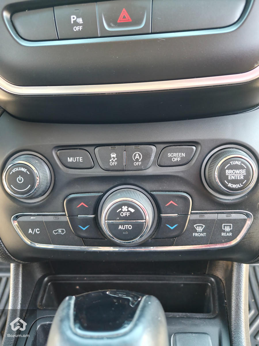 JEEP CHEROKEE 2019/2 2.4L - image 25