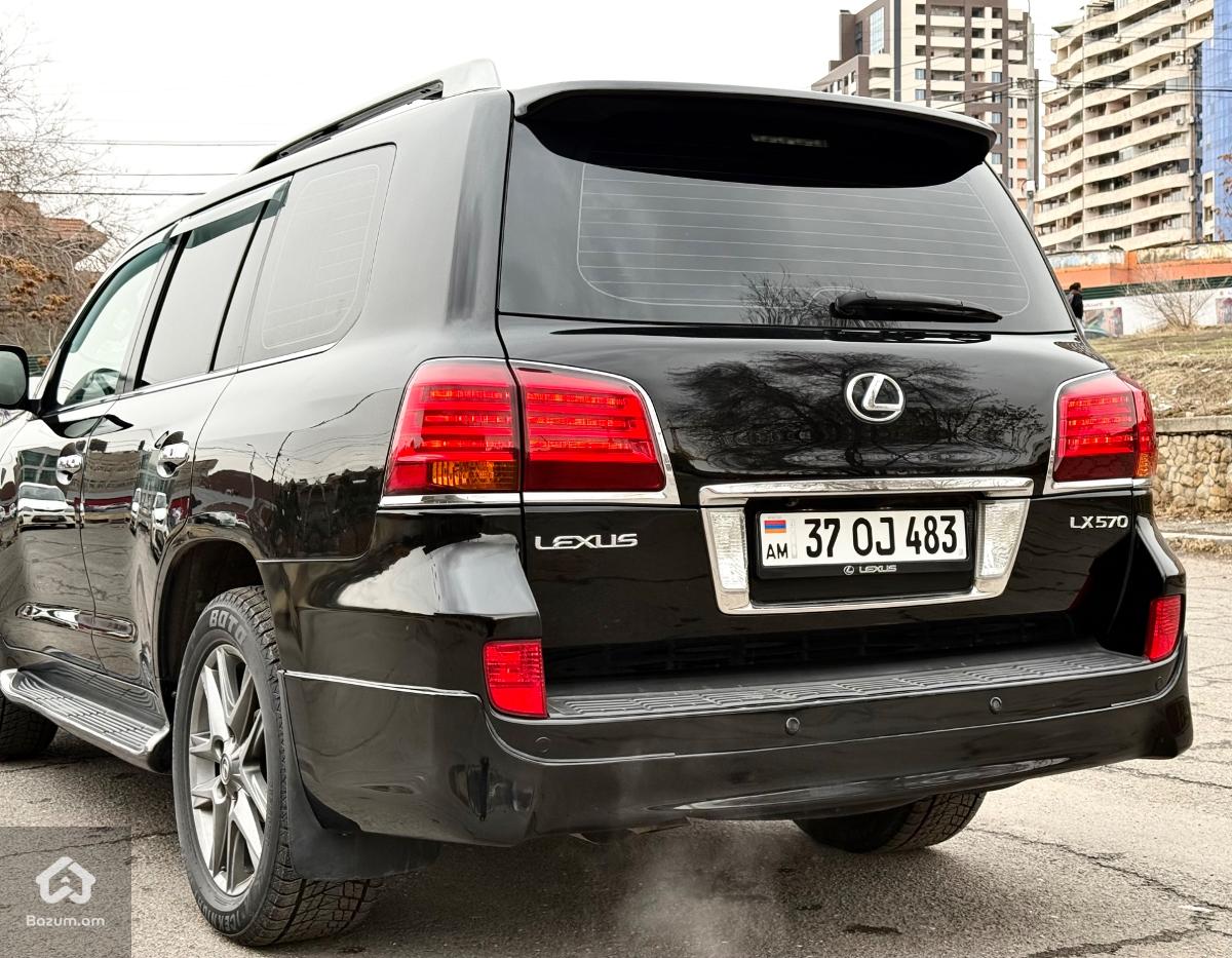 Lexus LX 570 - image 4