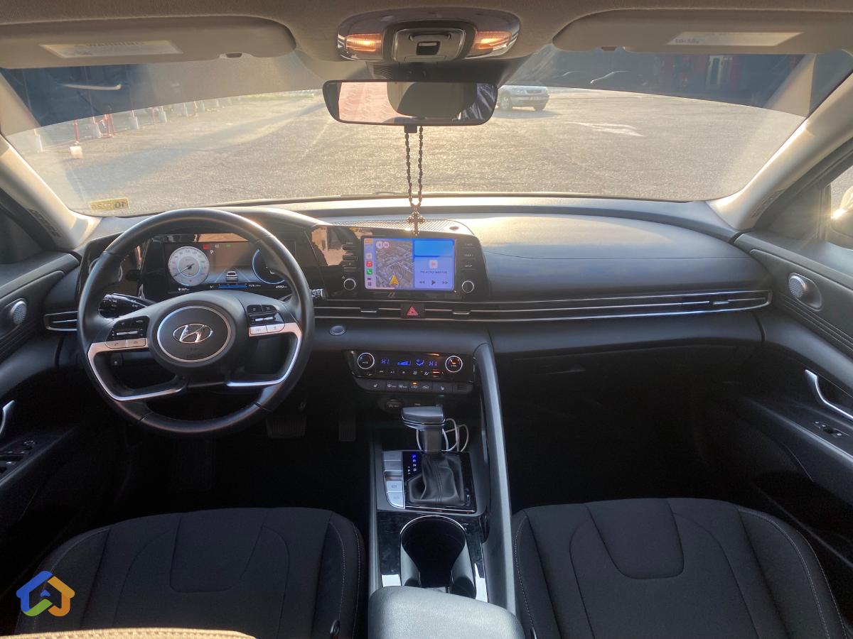 Hyundai Elantra Sel+ - image 9