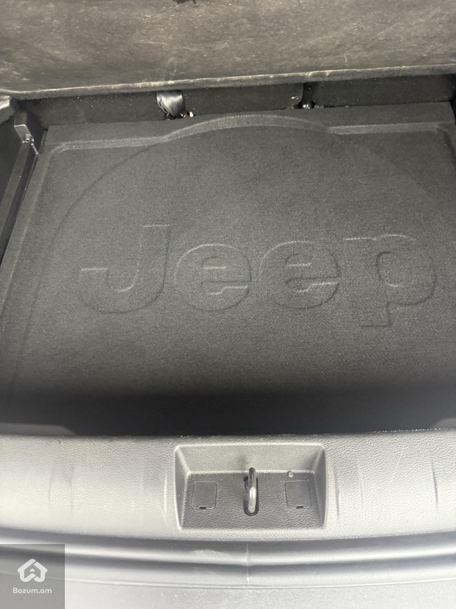 Jeep Renegade latitude 4x4 2020թ.  - image 16