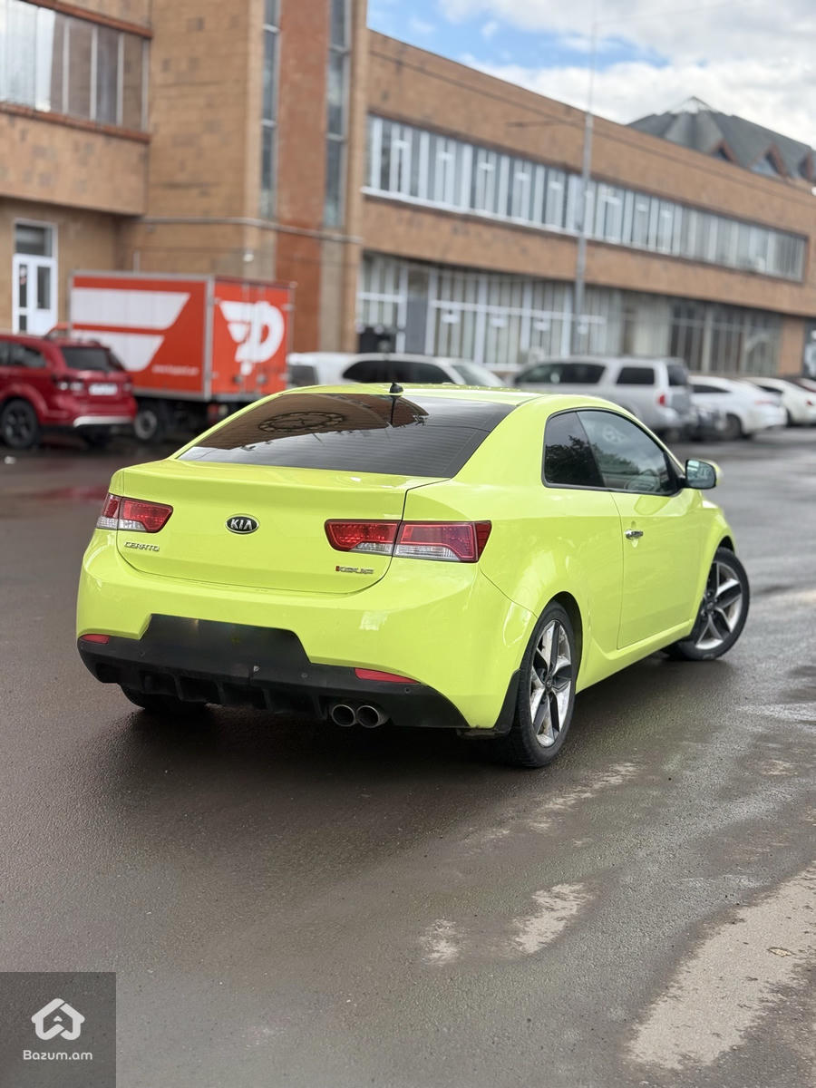 Kia Cerato cupe - image 4