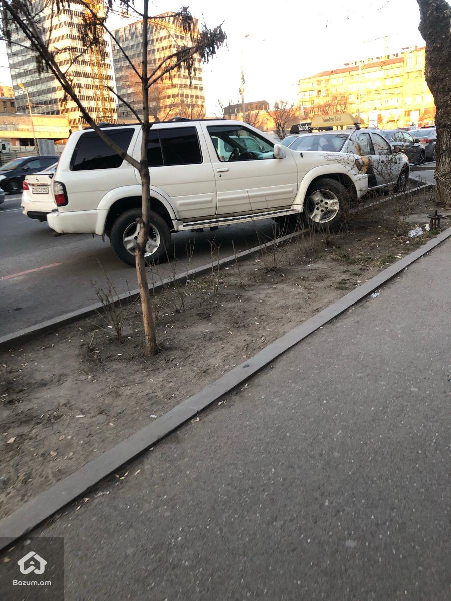 Infiniti Qx4 - image 7