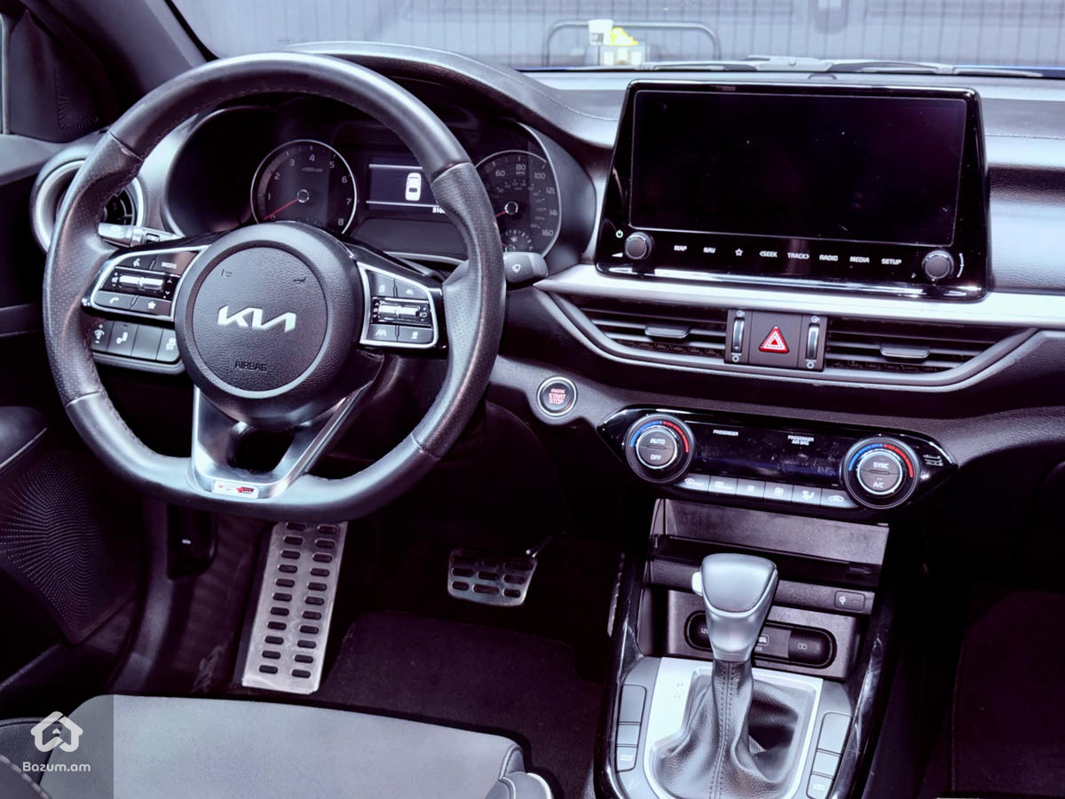 Kia Forte Gt line - image 7