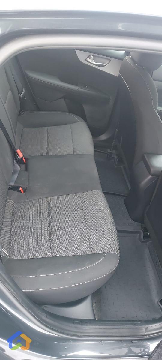 Վաճառվում է Kia Forte  - image 12