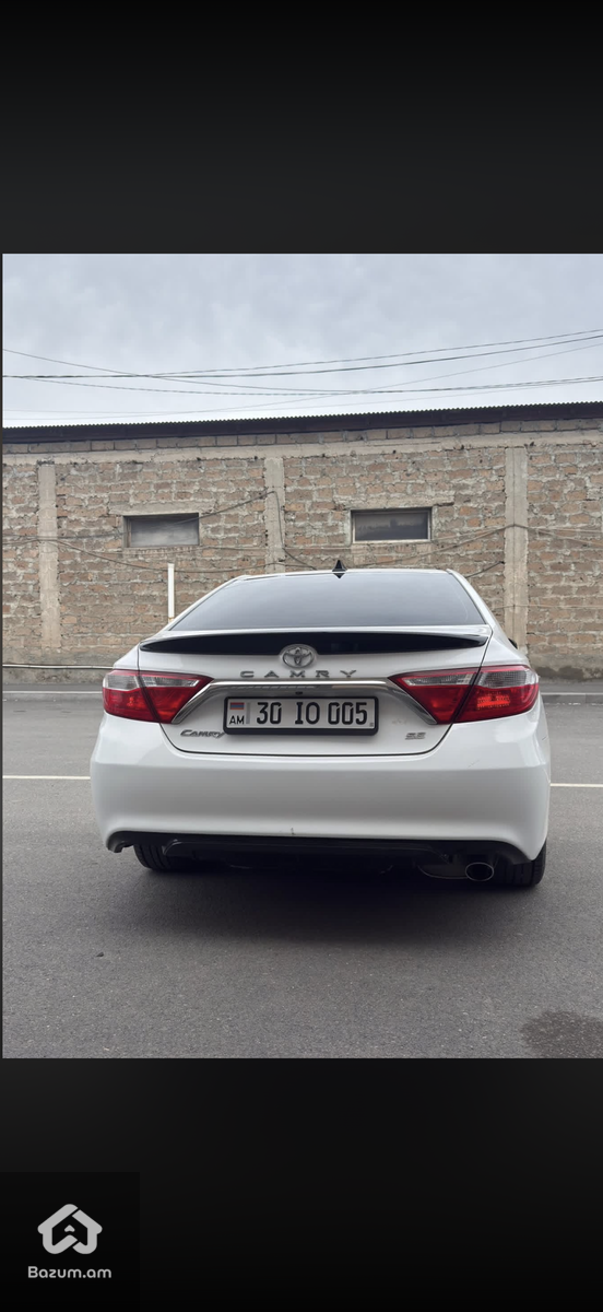 Toyota Camry - image 6