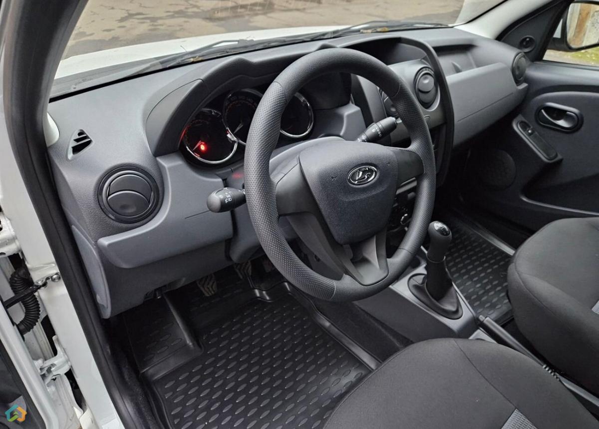 LADA LARGUS - image 7