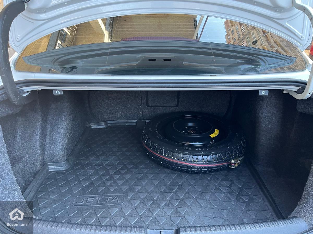 Volkswagen jetta 6 - image 11