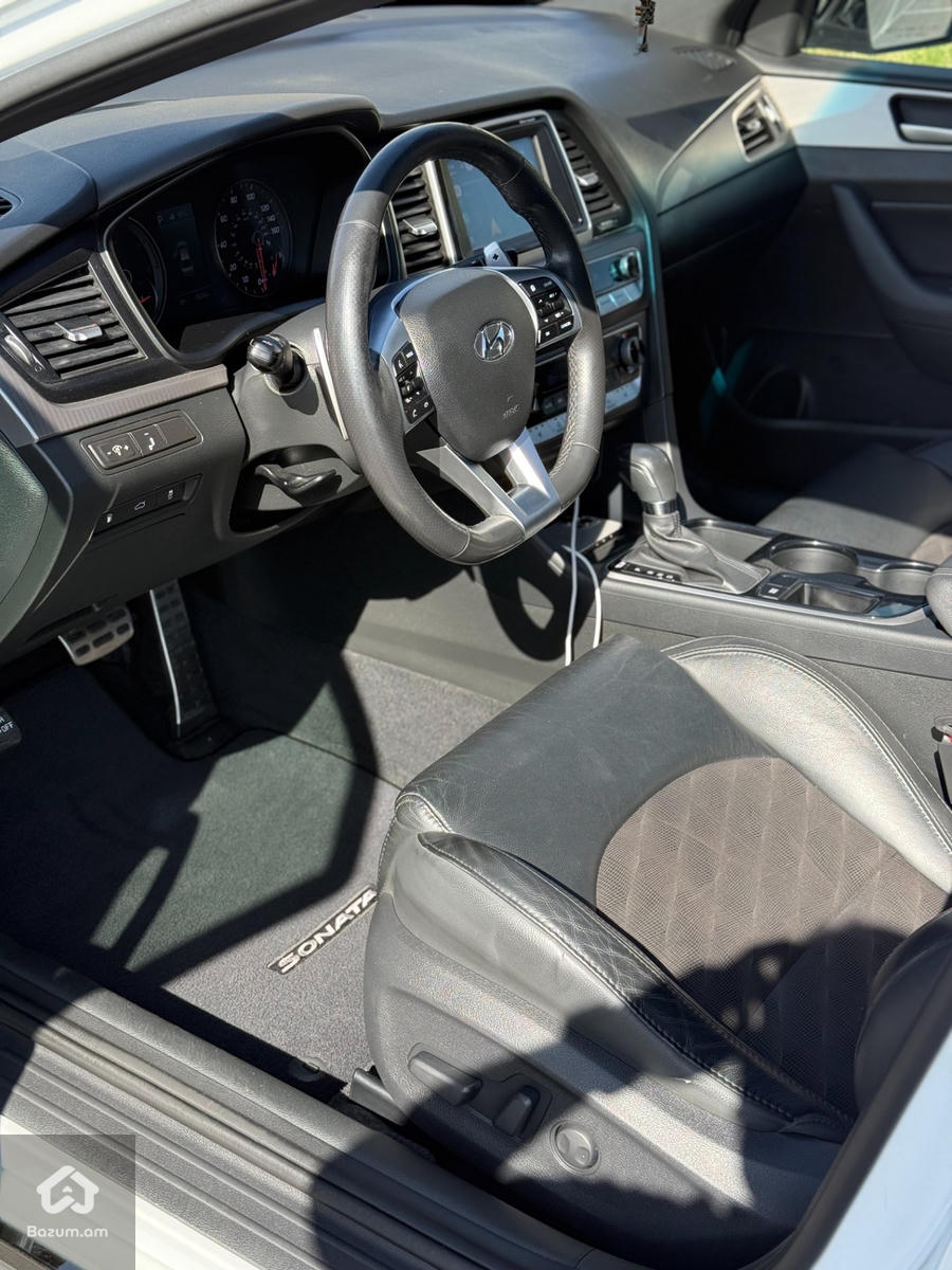 Hyundai Sonata 2.4 Sport - image 13