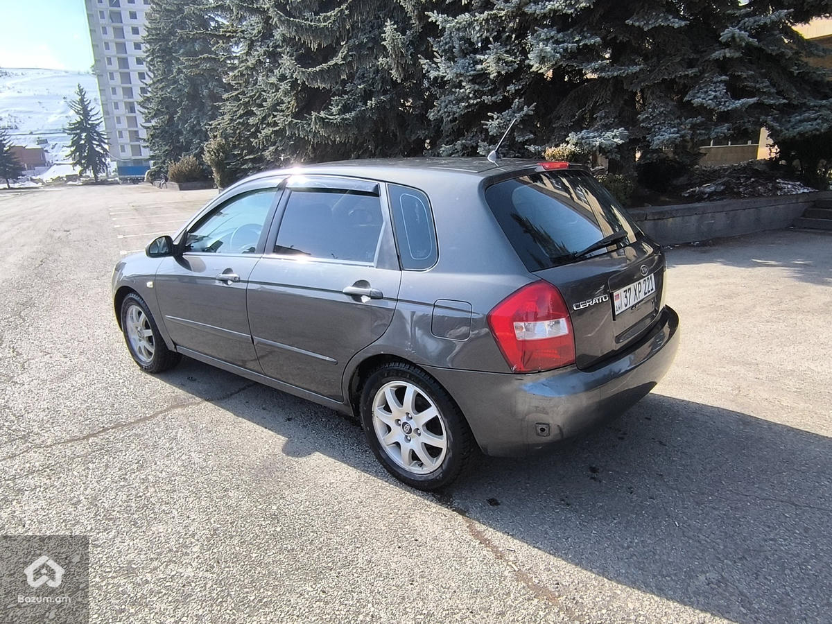 Kia cerato  - image 7