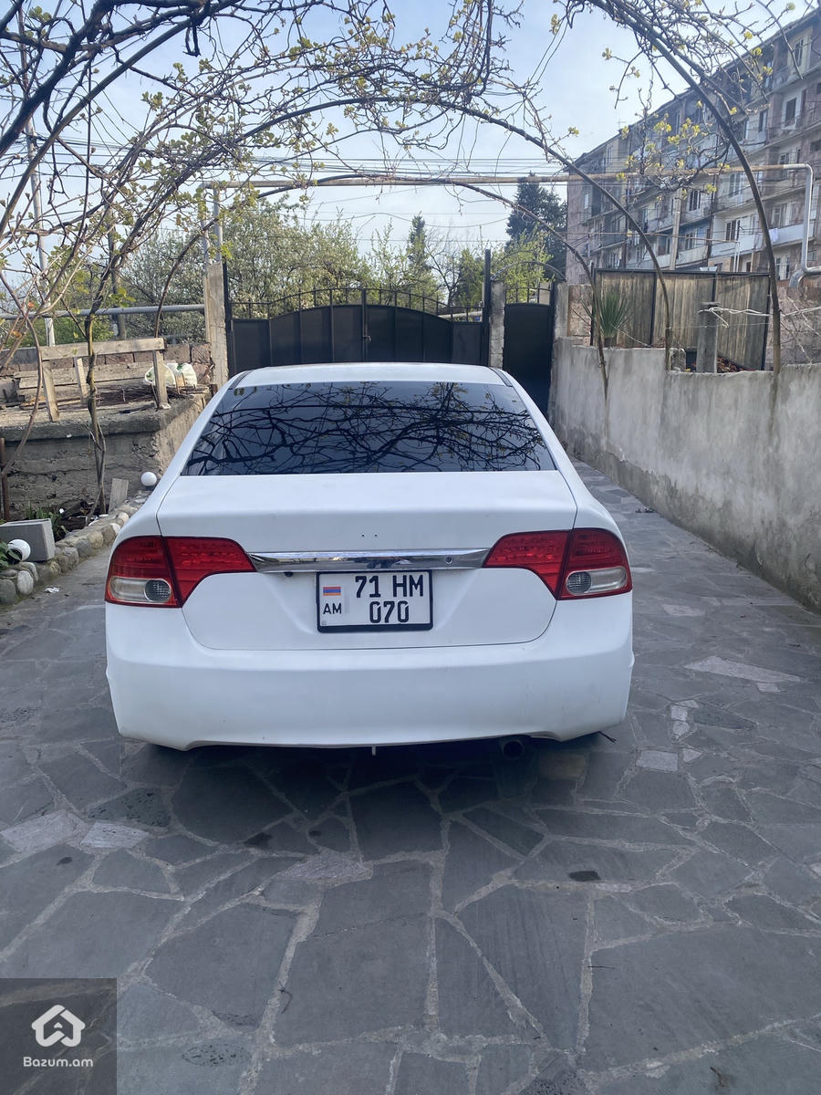 Honda Civic 2010 Restyling  - image 2