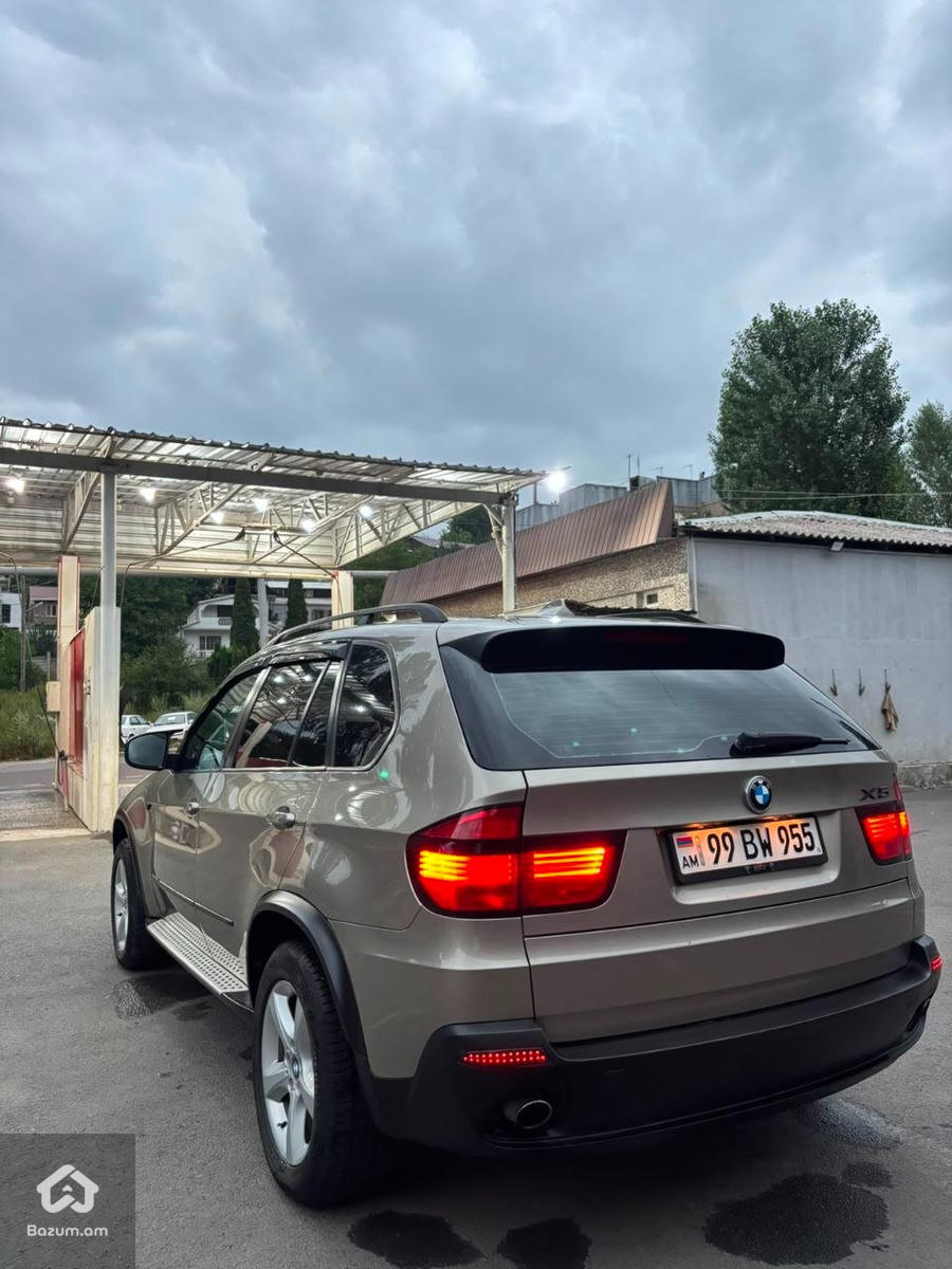 BMW X5 2008 - image 2