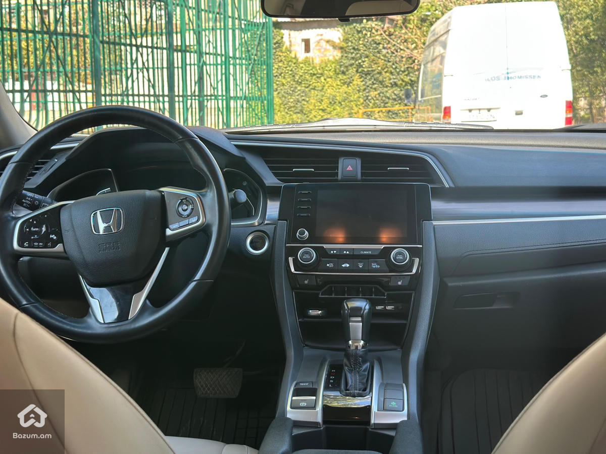 Honda Civic - image 6