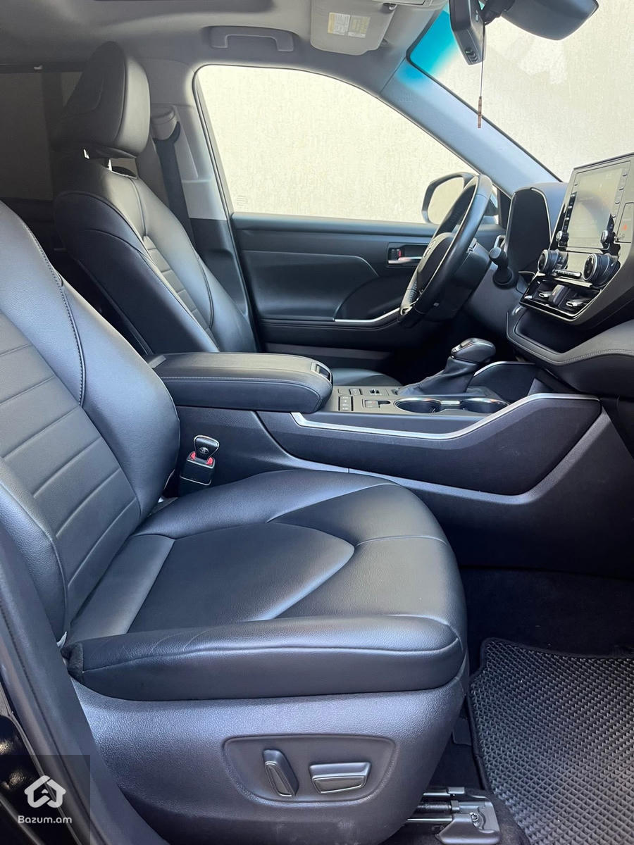 Toyota Highlander xle  - image 8