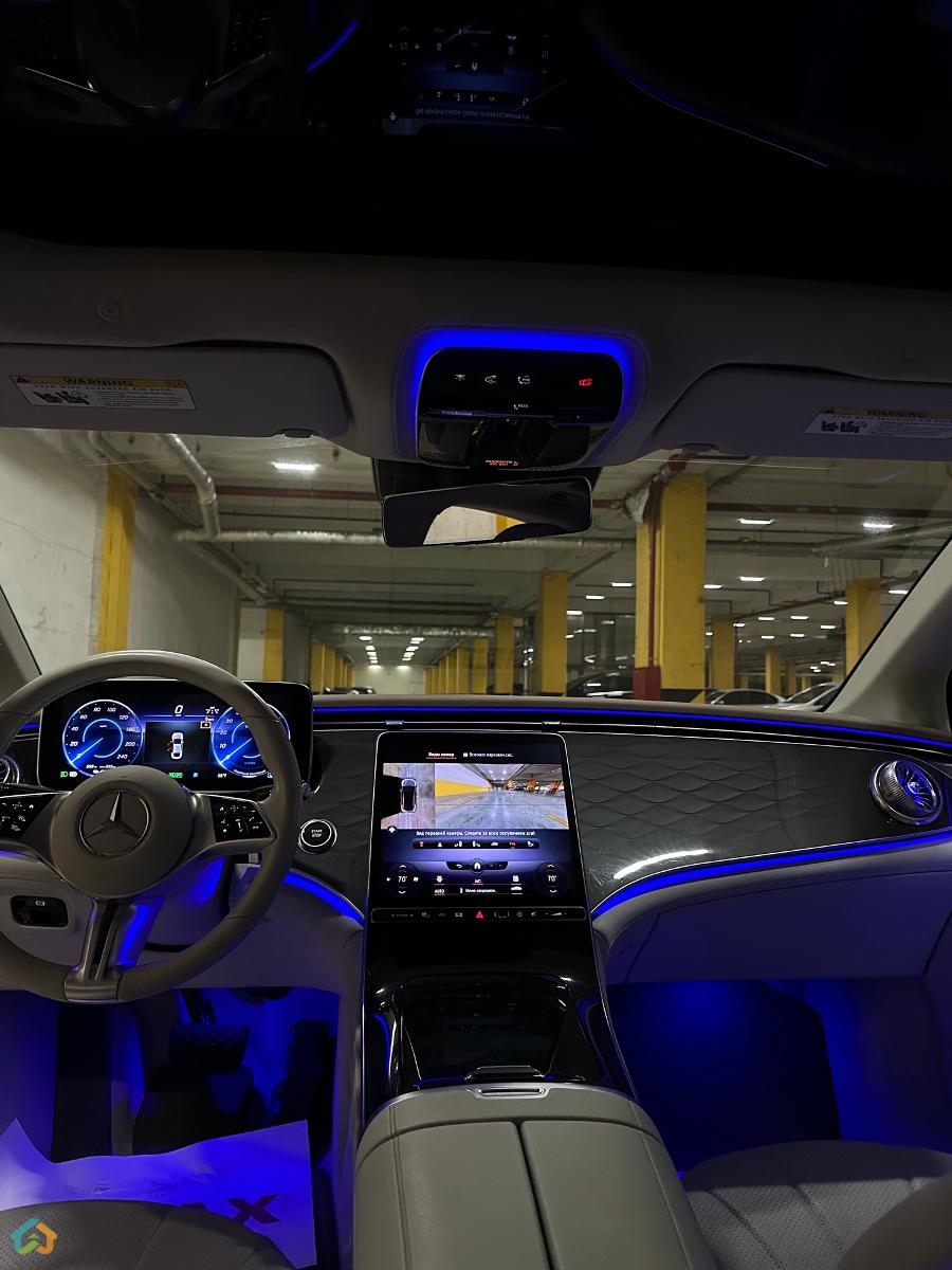 Mercedes EQE 350 4matic - image 10