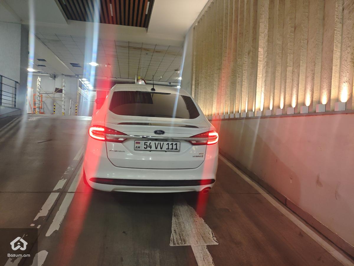 Ford Fusion - image 4