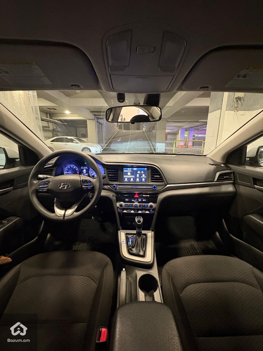 Hyundai Elantra - image 9