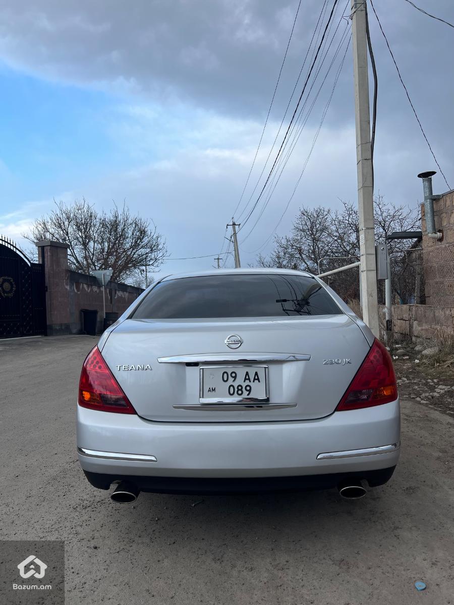 Nissan Teana - image 3