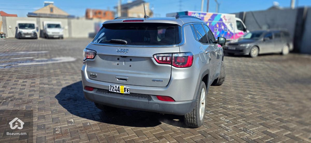 Jeep Compass - image 2