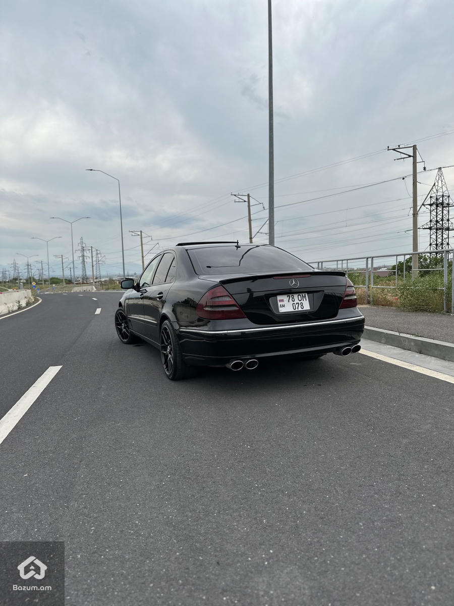 Mercedes - image 4