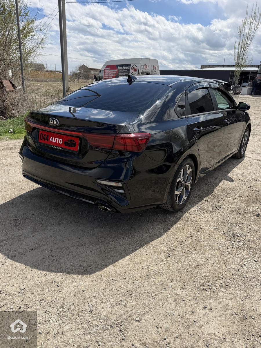 Kia Forte  - image 8