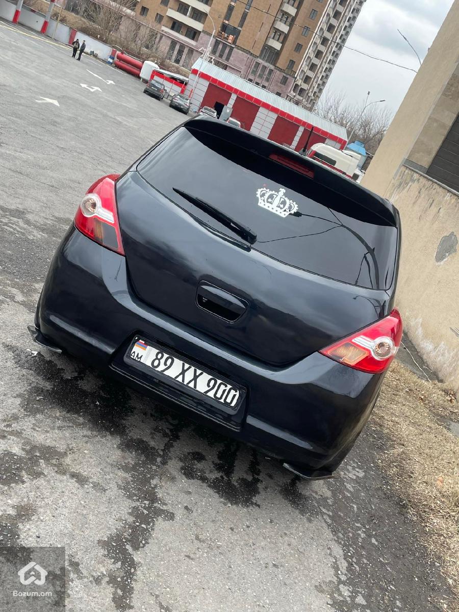 nissan tida - image 3